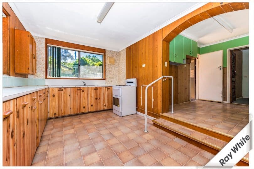 106 Carnegie Crescent, Griffith ACT 2603, Griffith - Thumbnail 2