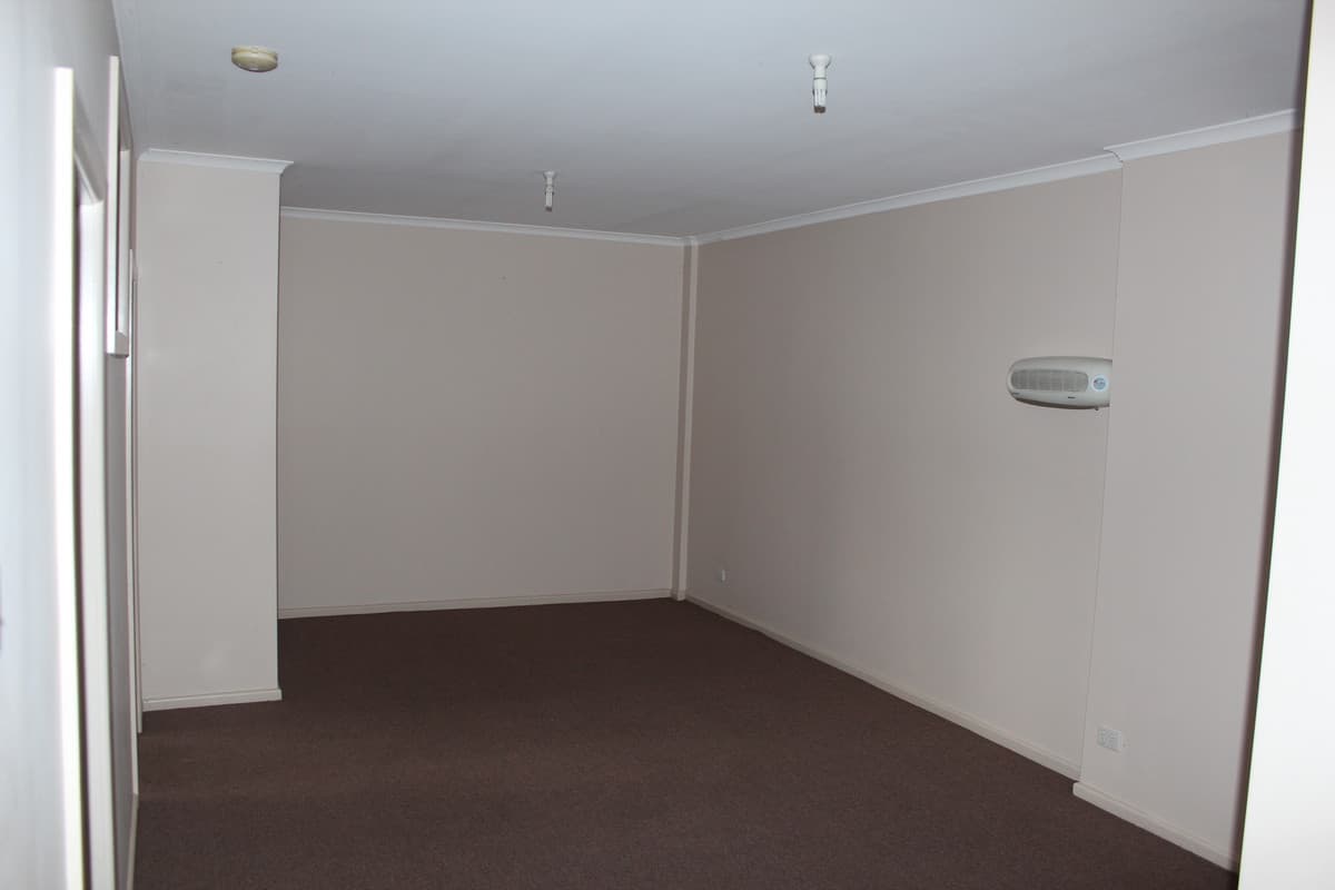 42-42a Hopetoun Avenue, Morwell VIC 3840, Morwell - Thumbnail 4