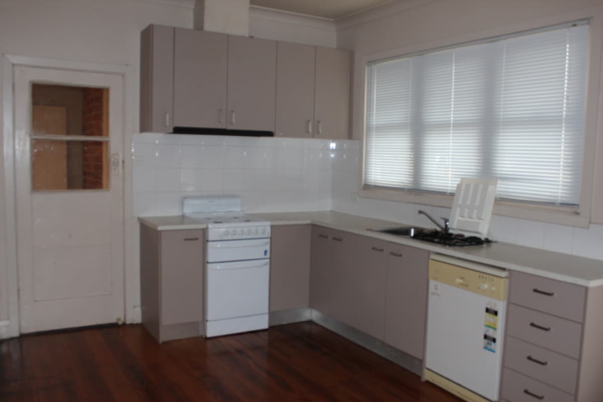 42-42a Hopetoun Avenue, Morwell VIC 3840, Morwell - Thumbnail 5