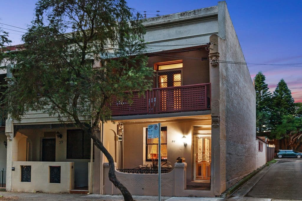 37 Lackey Street, St Peters - Image 1