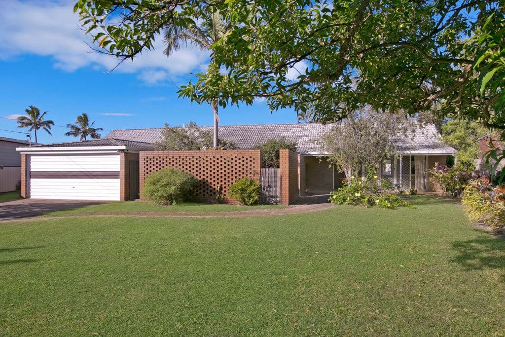 88 Parnki Parade, PALM BEACH QLD 4221, Palm Beach - Thumbnail 2