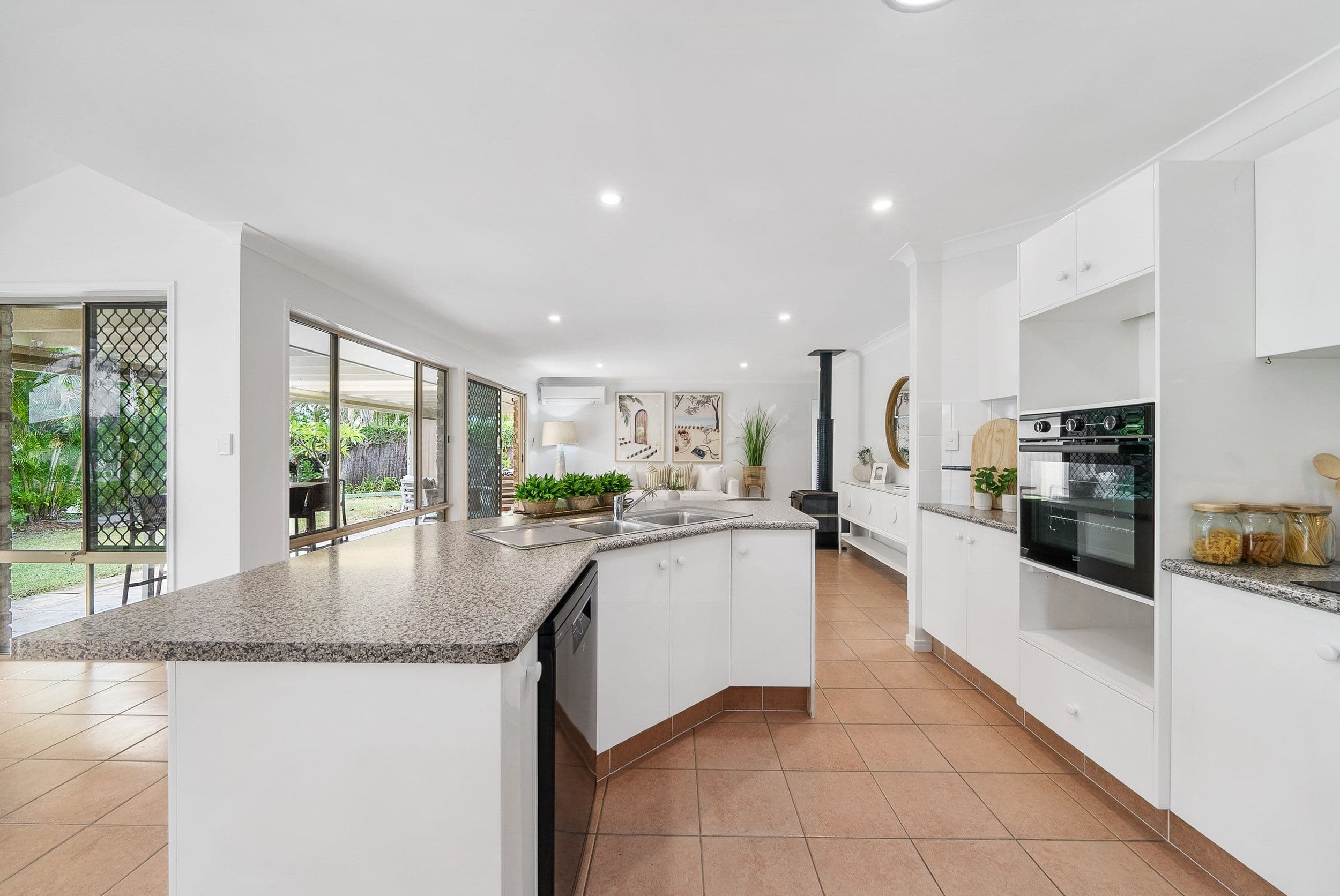 24 Glenwater Crescent, Helensvale QLD 4212, Helensvale - Thumbnail 5