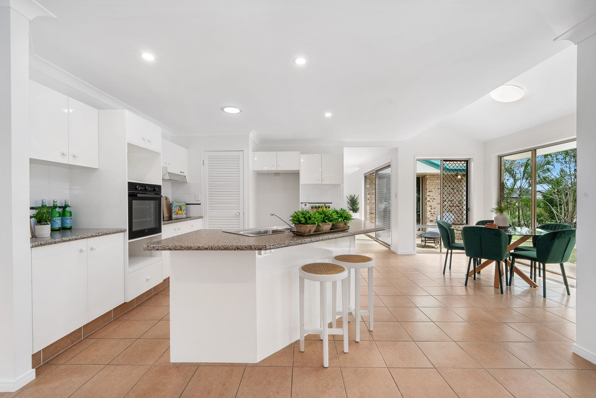 24 Glenwater Crescent, Helensvale QLD 4212, Helensvale - Thumbnail 6