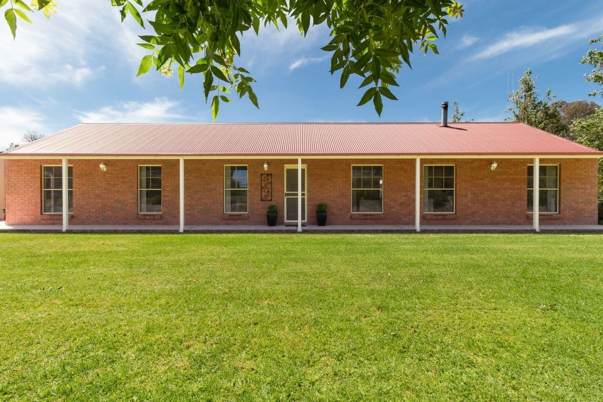 102 Speedy Street, Molong - Image 1