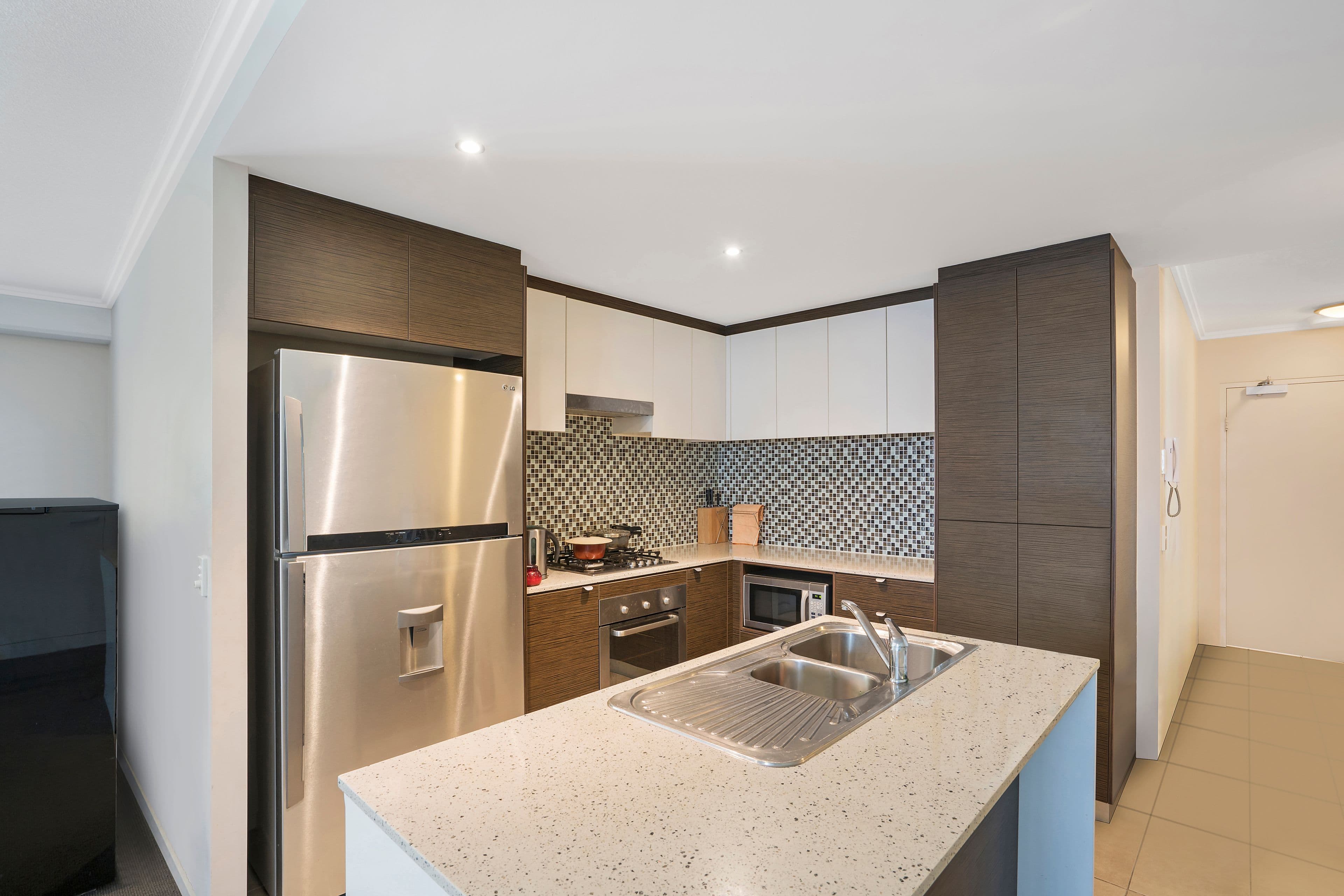 154 'Sphere' Musgrave Avenue, Southport QLD 4215, Southport - Thumbnail 2
