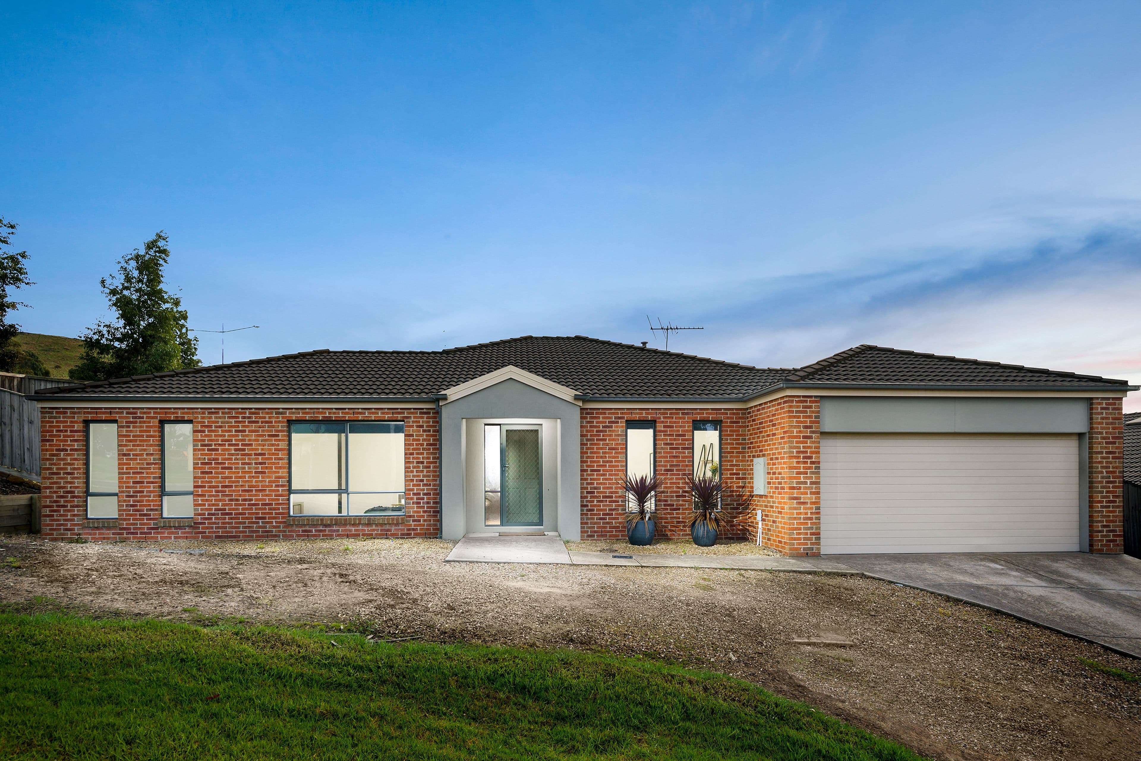 187 Phillip Drive, Sunbury VIC 3429, Sunbury - Thumbnail 2