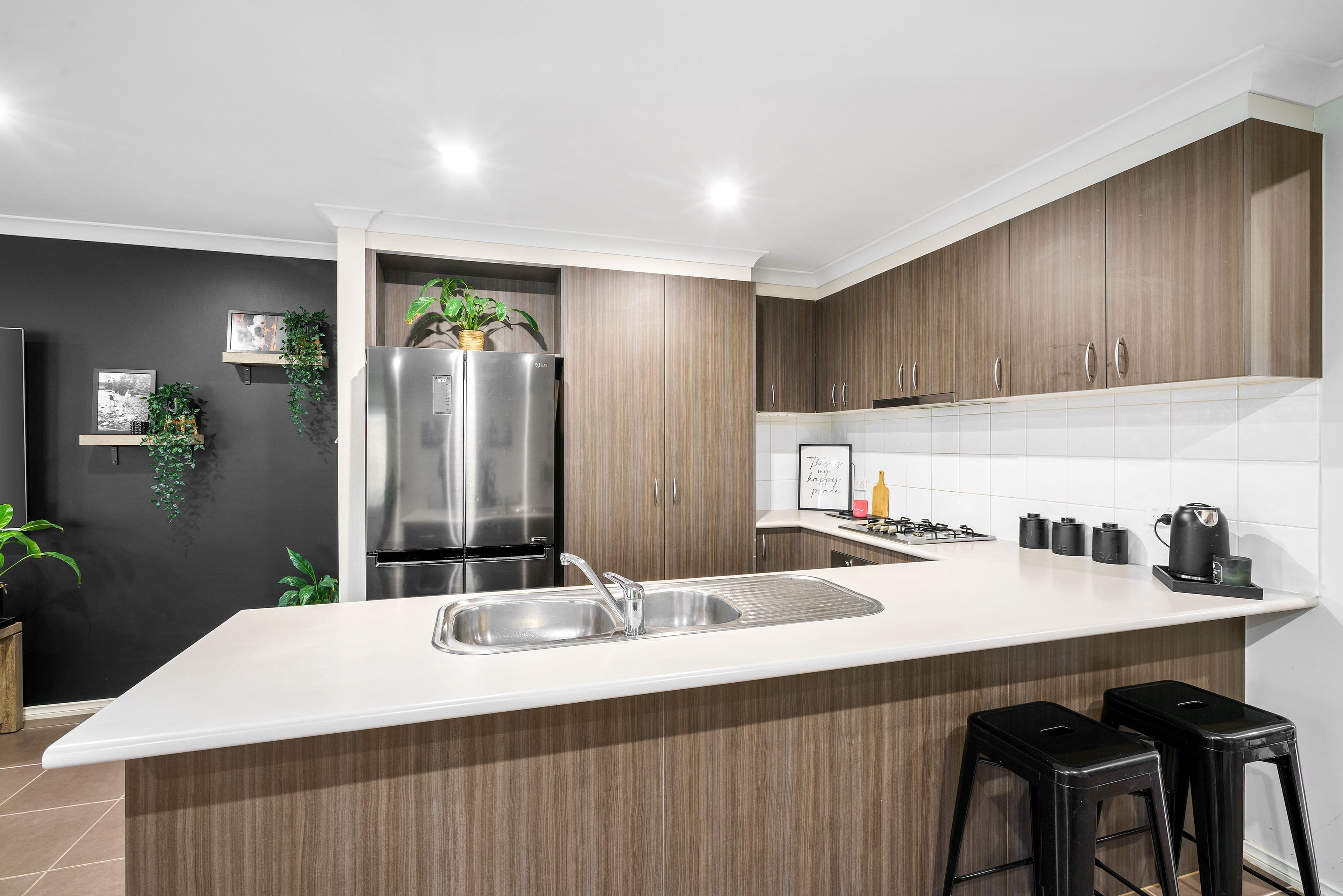 187 Phillip Drive, Sunbury VIC 3429, Sunbury - Thumbnail 3