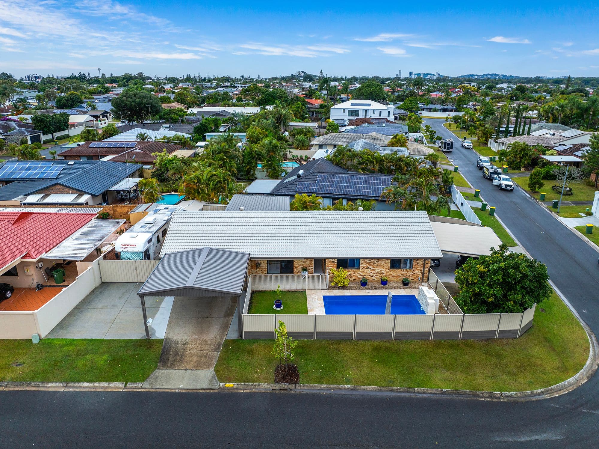 8 Southerly Street, Mermaid Waters QLD 4218, Mermaid Waters - Thumbnail 2