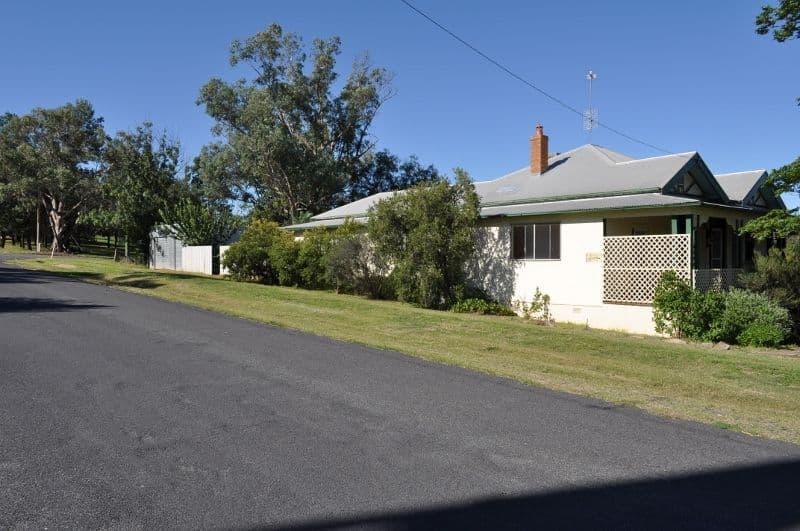 3 bowler Street, EUGOWRA NSW 2806, Eugowra - Thumbnail 2