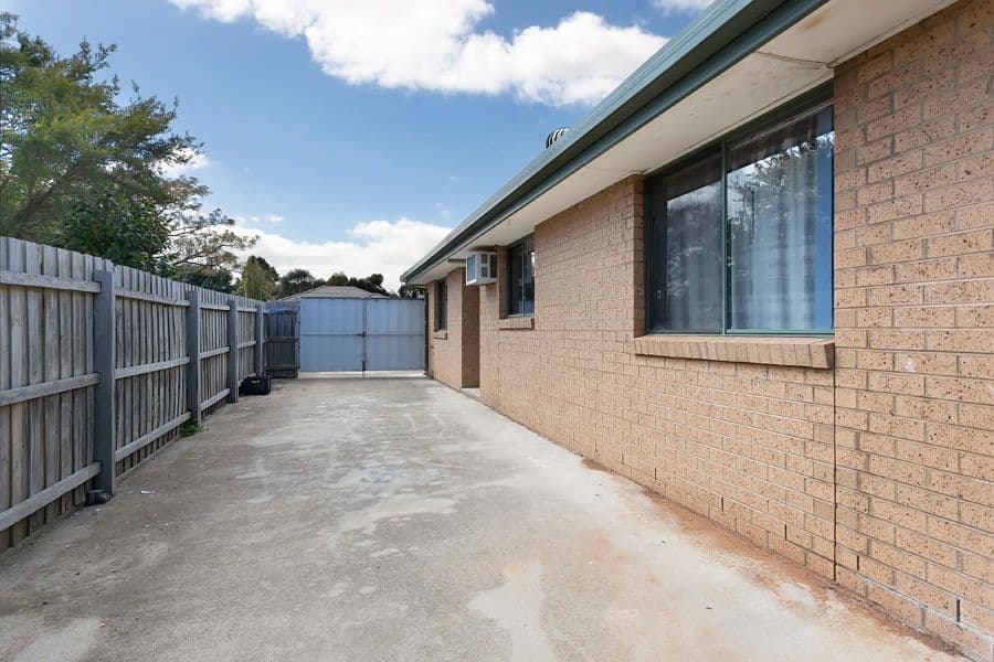 25 Norma Street, MELTON VIC 3337, Melton - Thumbnail 6