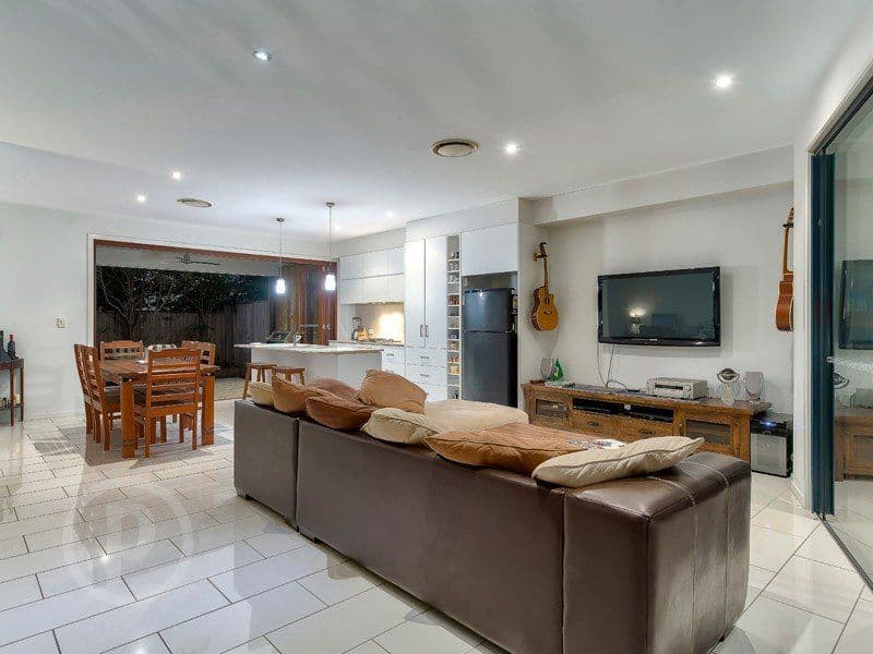 24 Querrin Street, Yeronga QLD 4104, Yeronga - Thumbnail 3