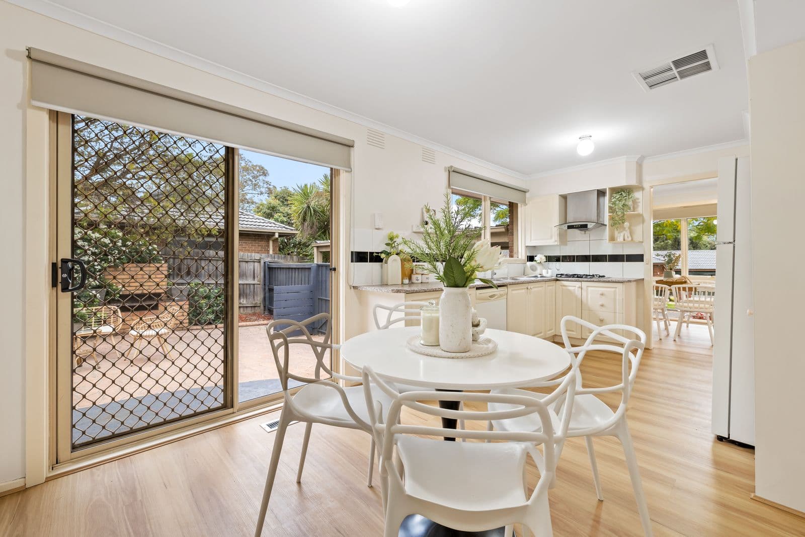 35 Stokes Road, Wantirna VIC 3152, Wantirna - Thumbnail 5