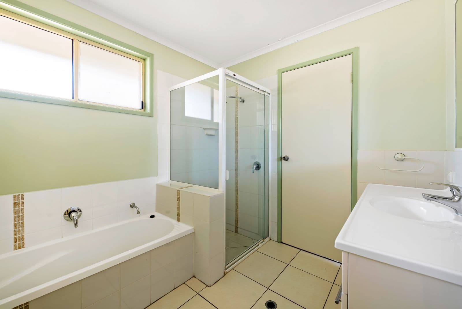 16 Ilaroo Crescent, Warana QLD 4575, Warana - Thumbnail 8