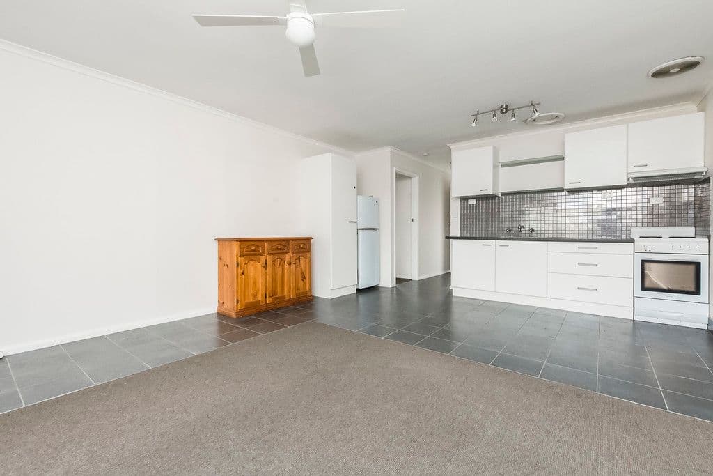 2 Fassifern Court, Hamlyn Heights VIC 3215, Hamlyn Heights - Thumbnail 3