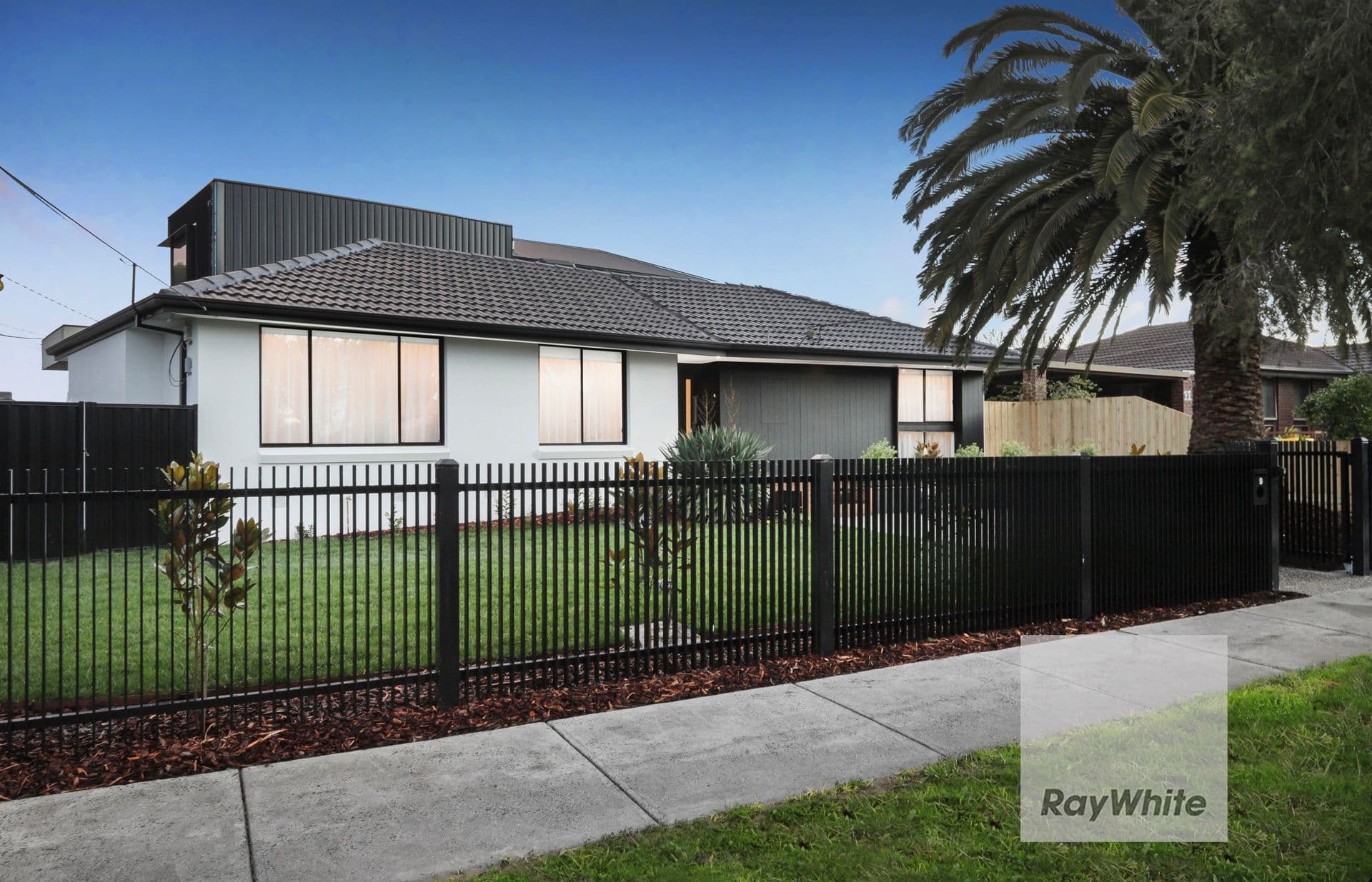 9 Windermere Crescent, Gladstone Park VIC 3043, Gladstone Park - Thumbnail 2