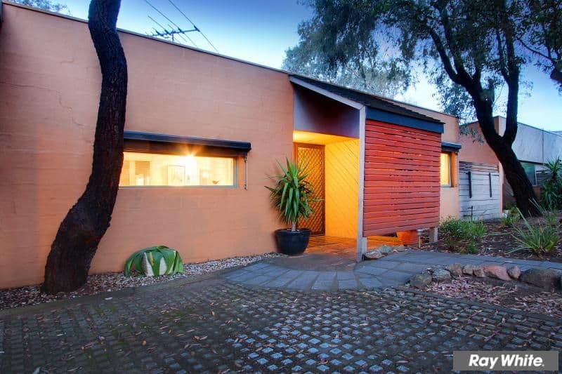 8 Johns Road, MORNINGTON VIC 3931, Mornington - Image 1