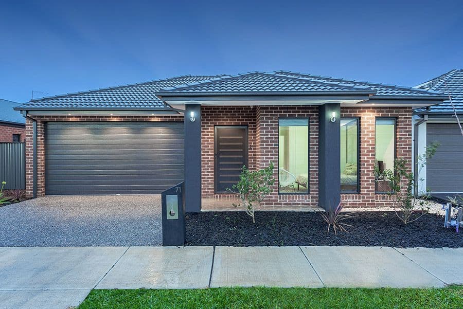 71 Bluebell Drive, Craigieburn VIC 3064, Craigieburn - Image 1