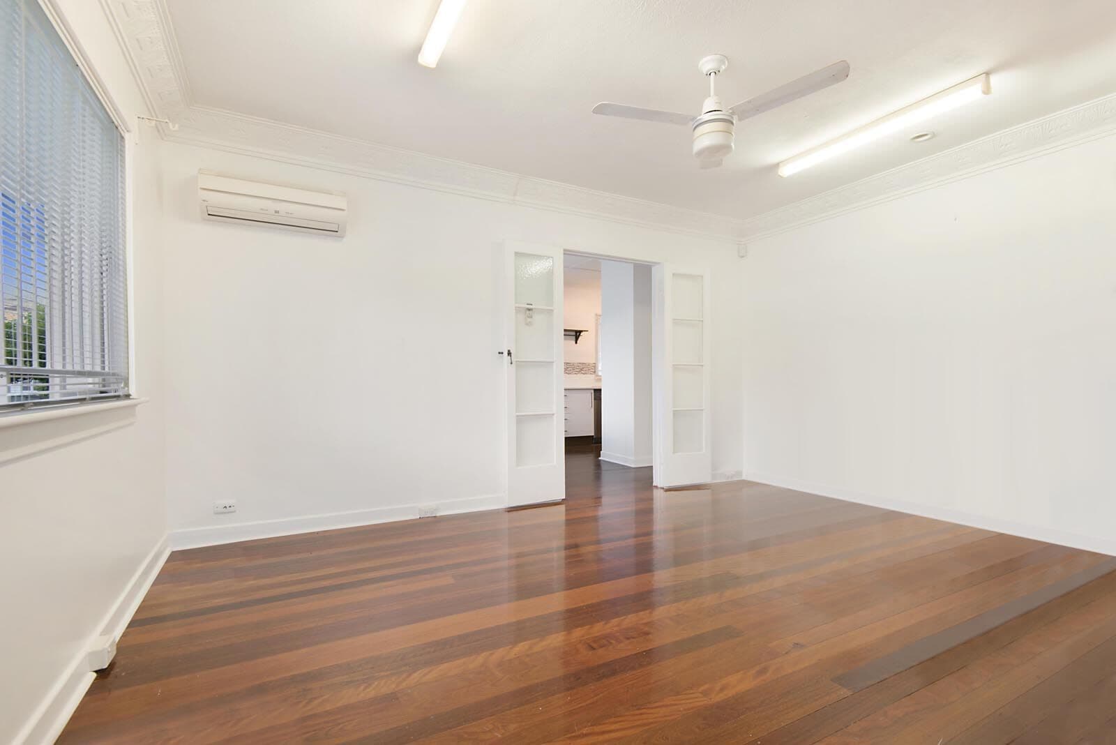 2 Lynton Street, Upper Mount Gravatt QLD 4122, Upper Mount Gravatt - Thumbnail 2