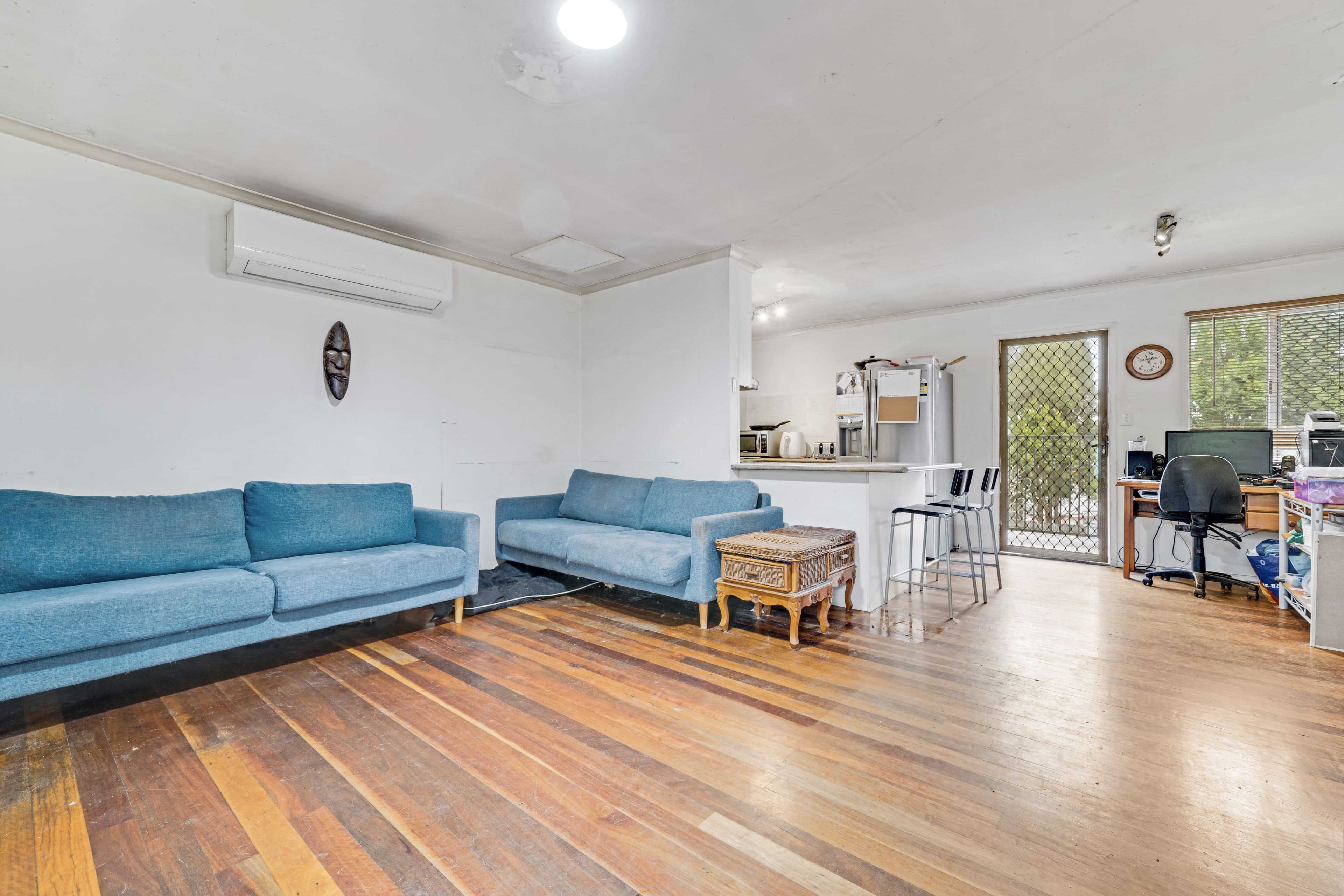 8 Ash Avenue, Woodridge QLD 4114, Woodridge - Thumbnail 2