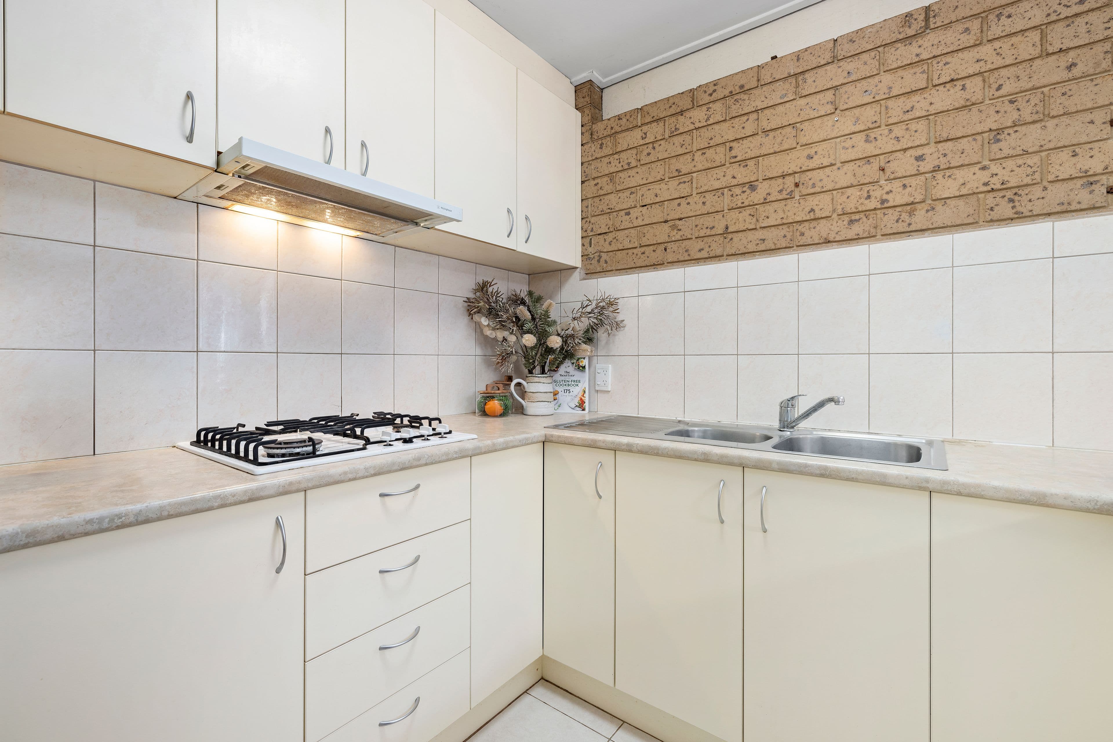 2 HUNTINGDON Avenue, Bayswater North VIC 3153, Bayswater North - Thumbnail 8