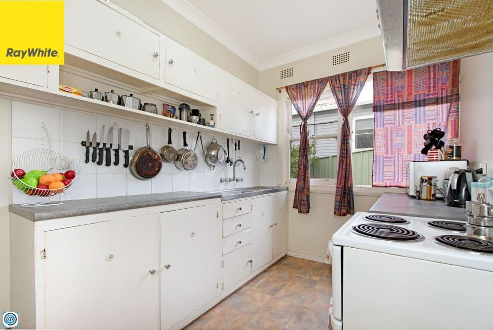 35 Hixson Street, Port Kembla NSW 2505, Port Kembla - Thumbnail 3