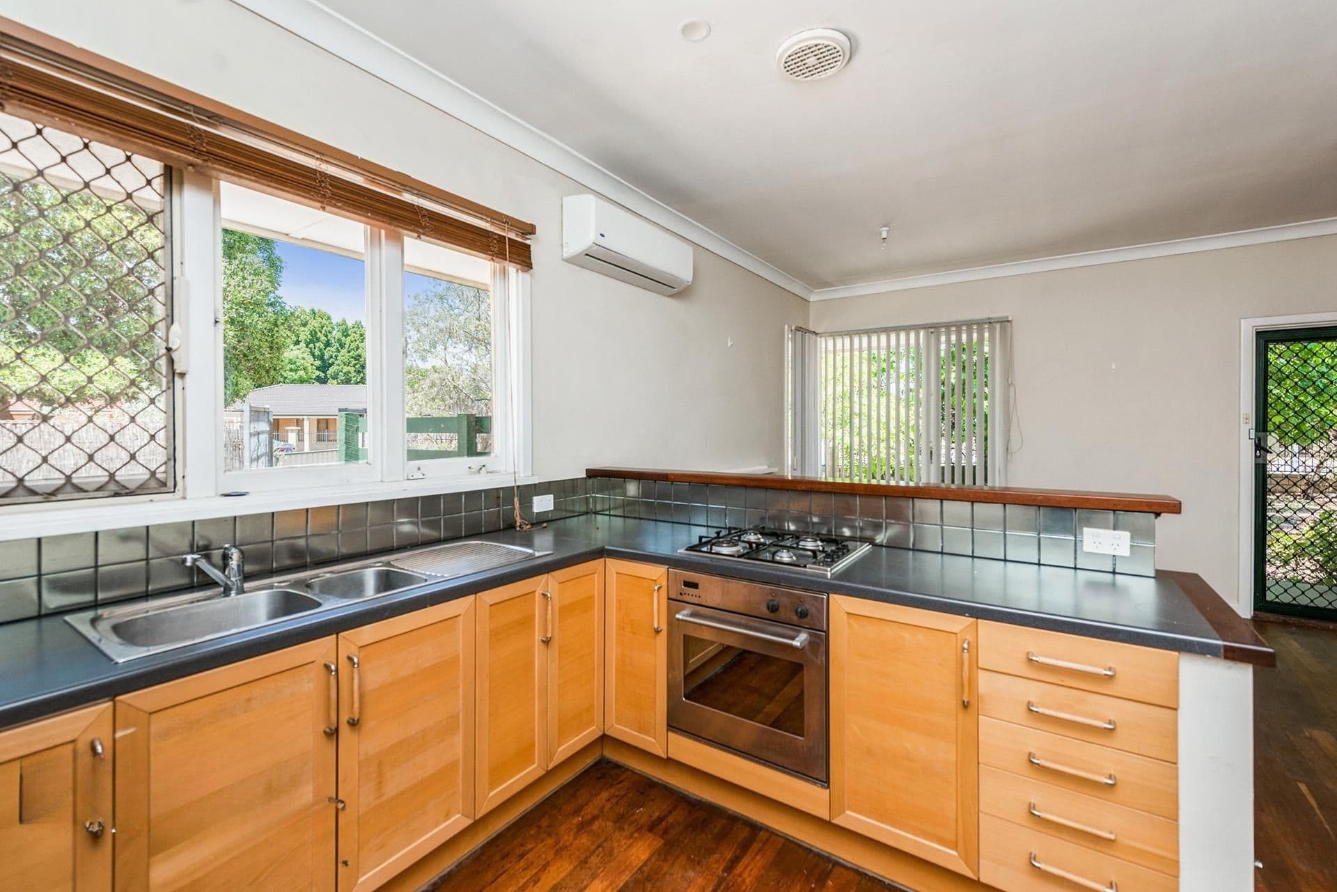 1 Bowkett Street, Redcliffe WA 6104, Redcliffe - Thumbnail 4