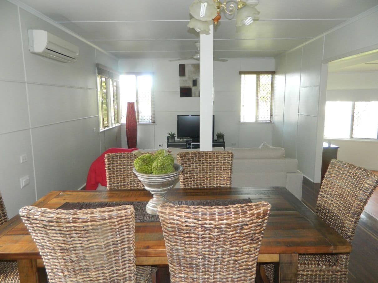 17 Valley Street, NORTH MACKAY QLD 4740, North Mackay - Thumbnail 4