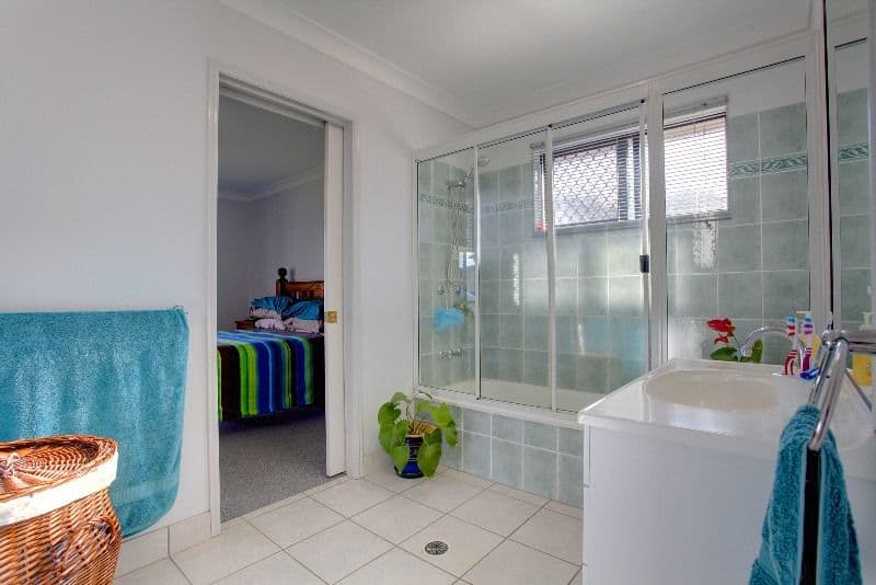 6 Gernika Court, BUSHLAND BEACH QLD 4818, Bushland Beach - Thumbnail 8