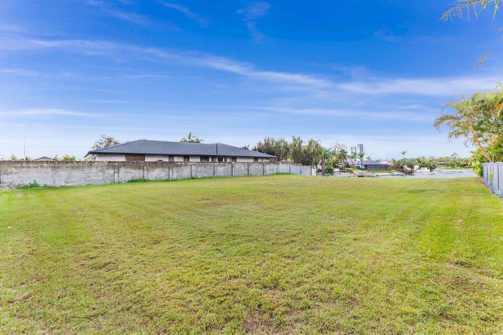 184 Rio Vista Boulevard, Mermaid Waters QLD 4218, Mermaid Waters - Thumbnail 3