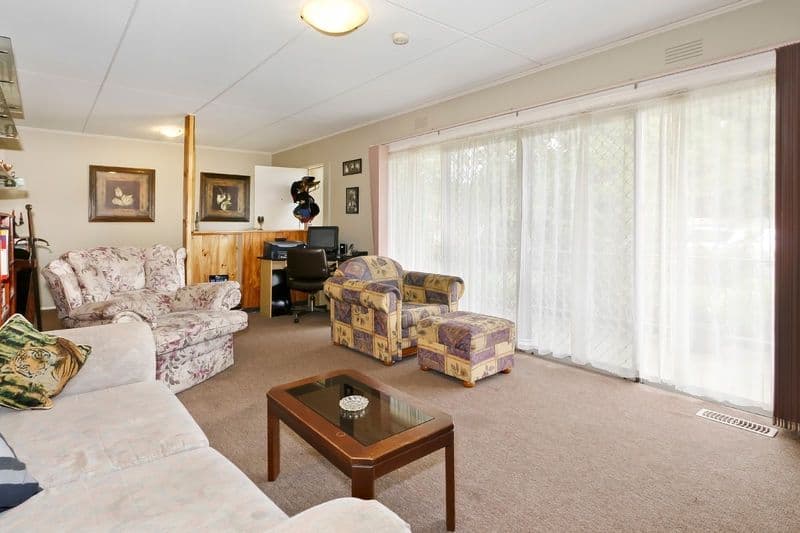 5 Park Boulevard, FERNTREE GULLY VIC 3156, Ferntree Gully - Thumbnail 2