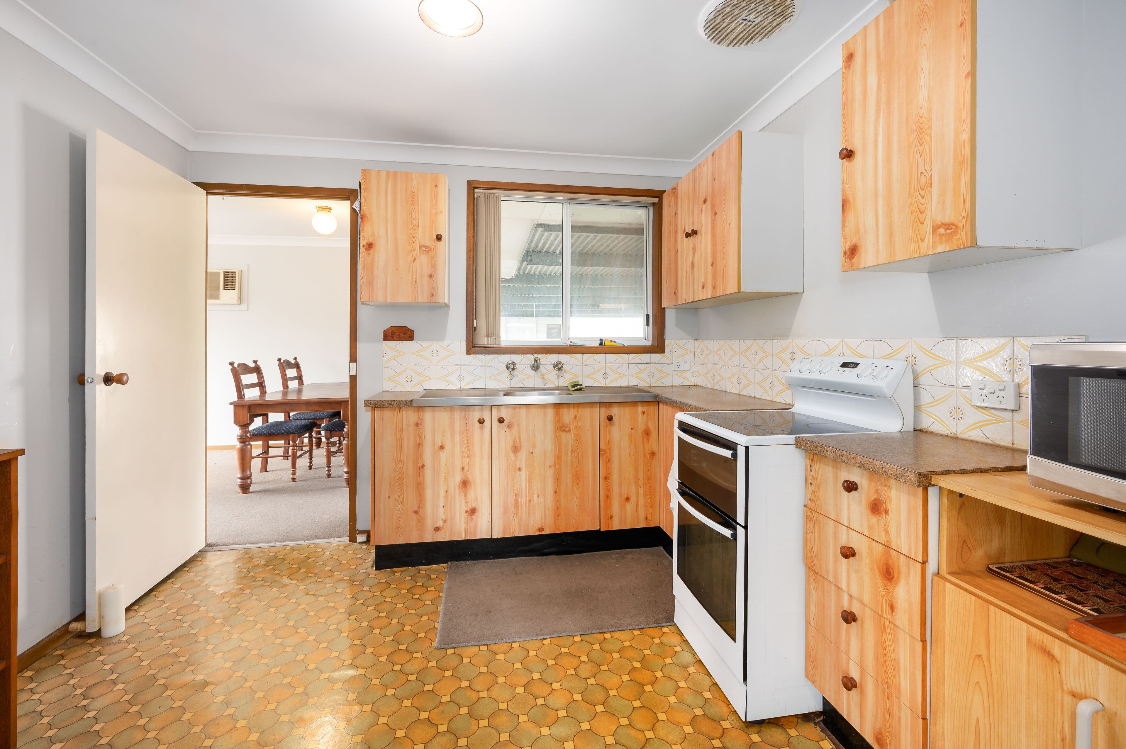 33 Russell Street, Clarence Town NSW 2321, Clarence Town - Thumbnail 4
