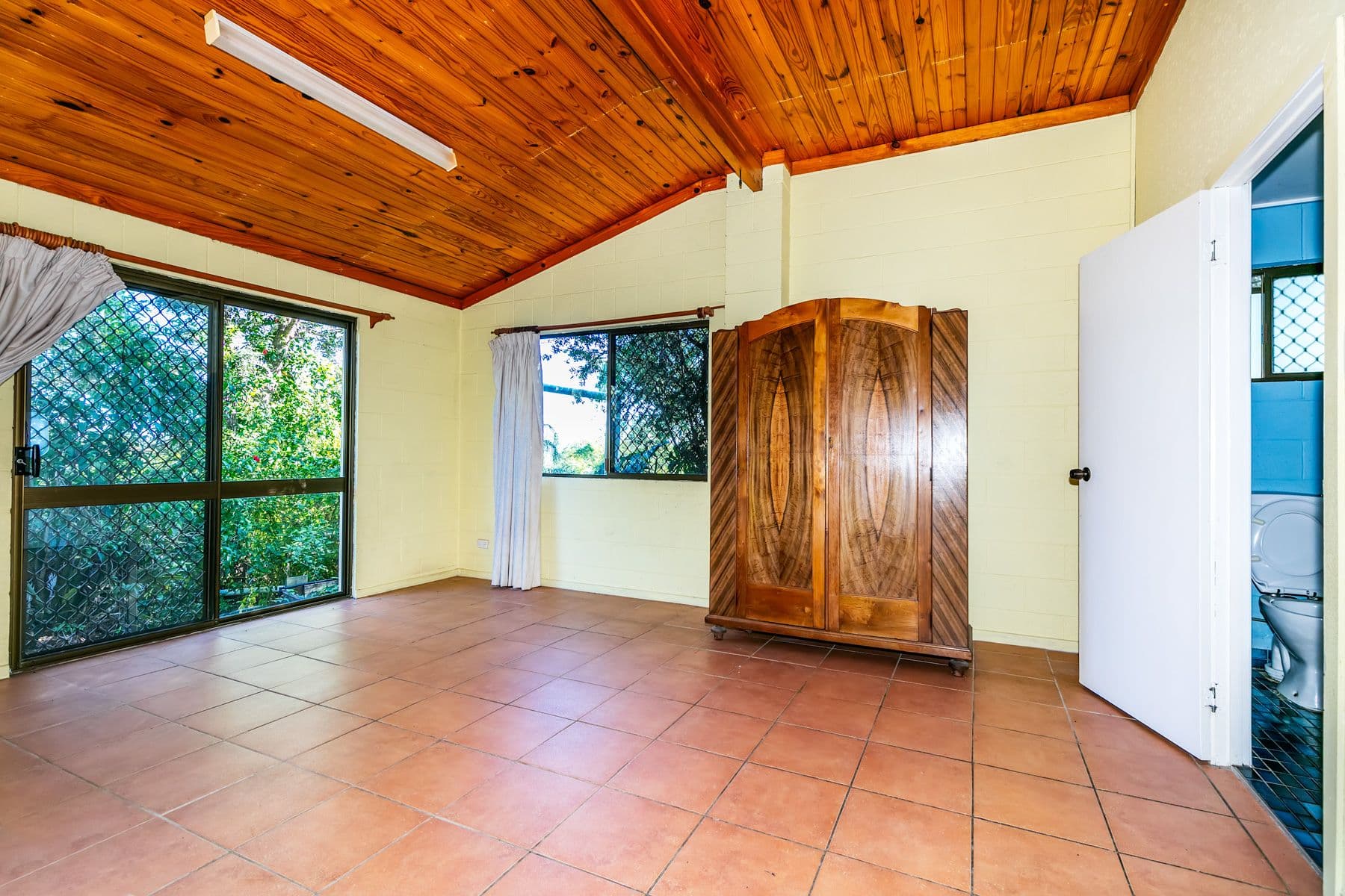 6 Tecoma Street, Kingston QLD 4114, Kingston - Thumbnail 8