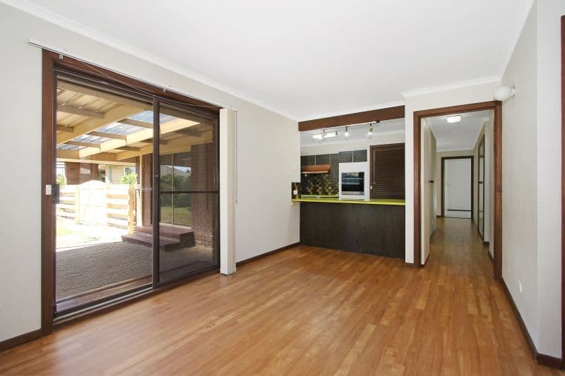 401 Elton Court, Lavington - Thumbnail 3