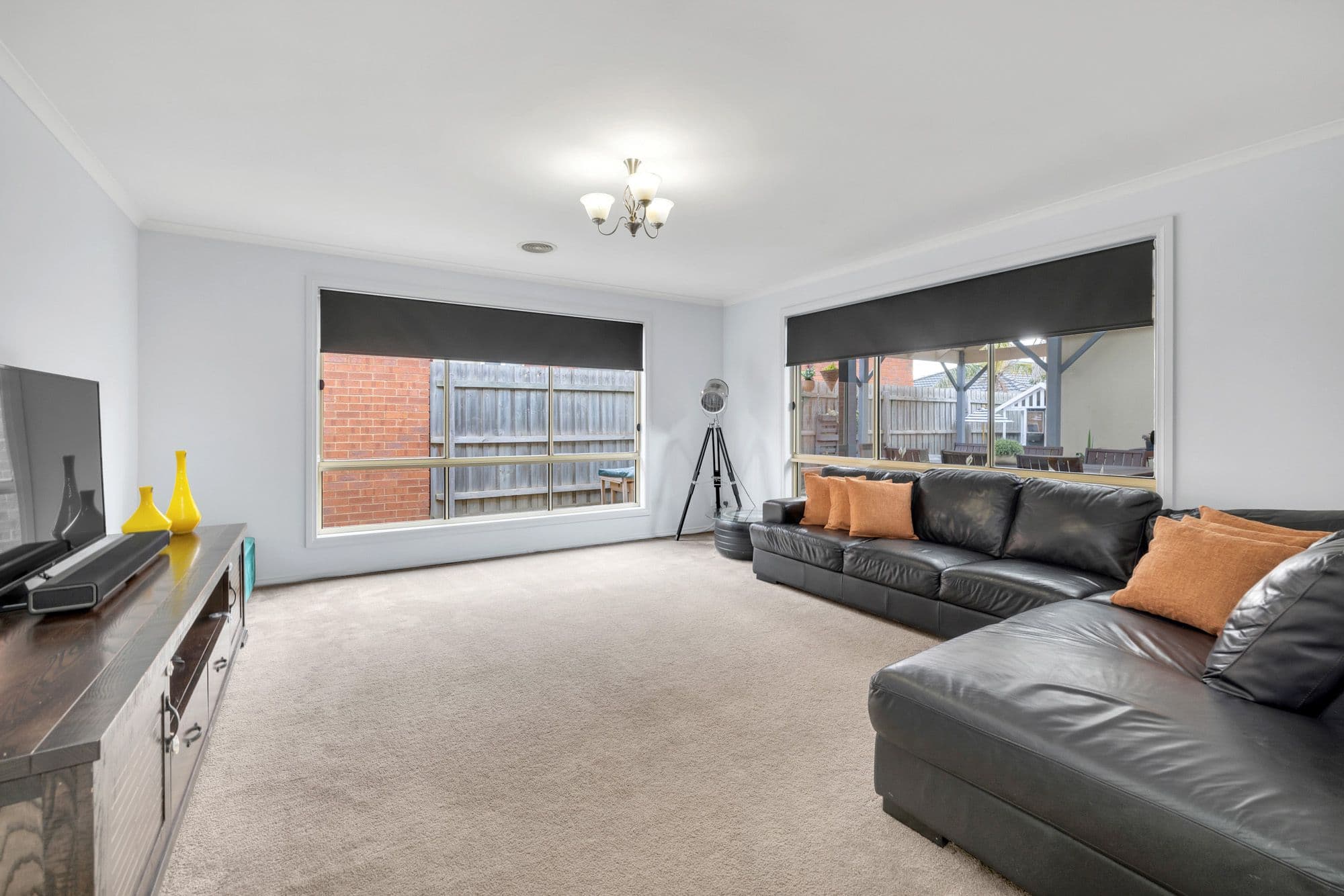 2 Koombahla Court, Werribee VIC 3030, Werribee - Thumbnail 2