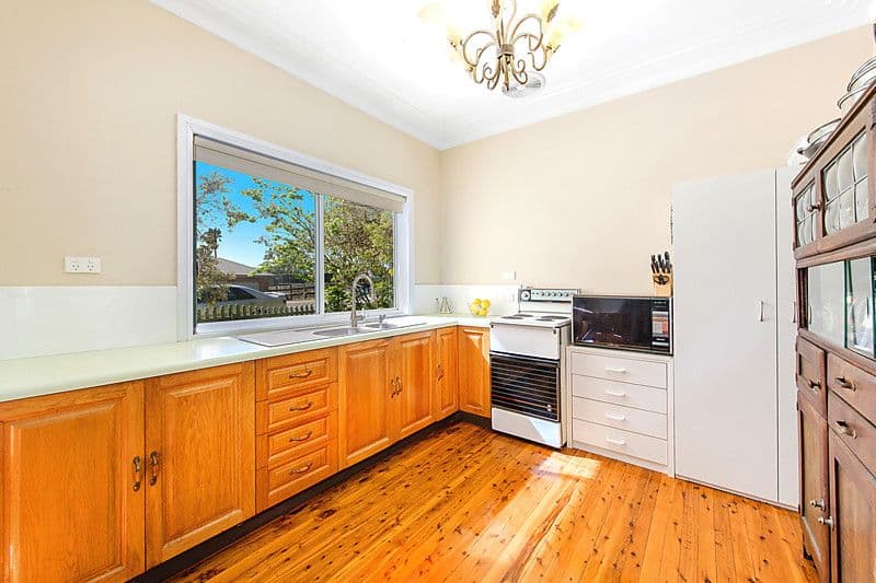 61 Warabin Street, WATERFALL NSW 2233, Waterfall - Thumbnail 4