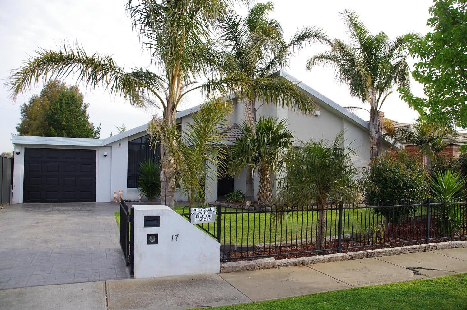 17 Catherine Drive, SYDENHAM VIC 3037, Sydenham - Image 1