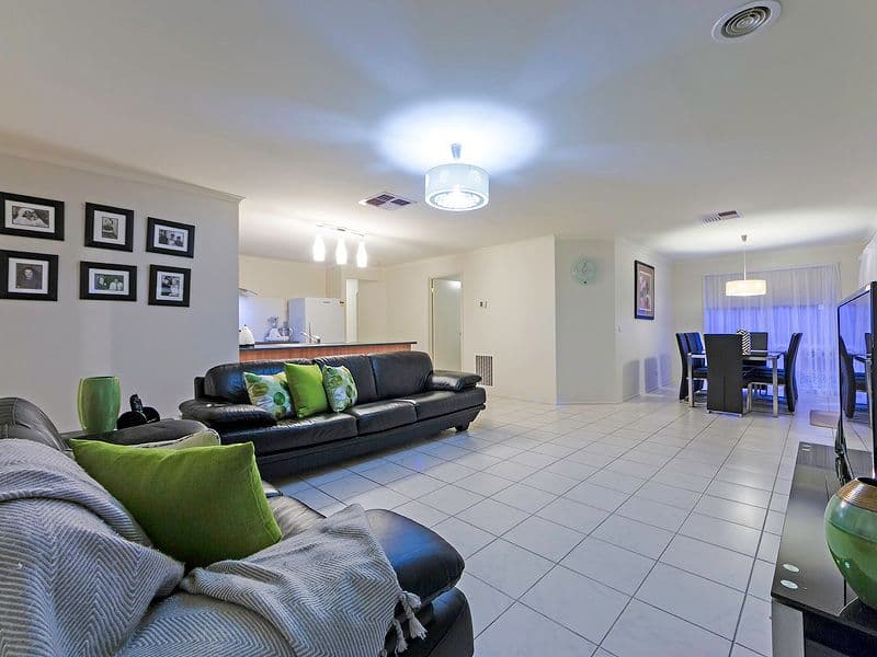 8 Prospero Way, Truganina VIC 3029, Truganina - Thumbnail 4