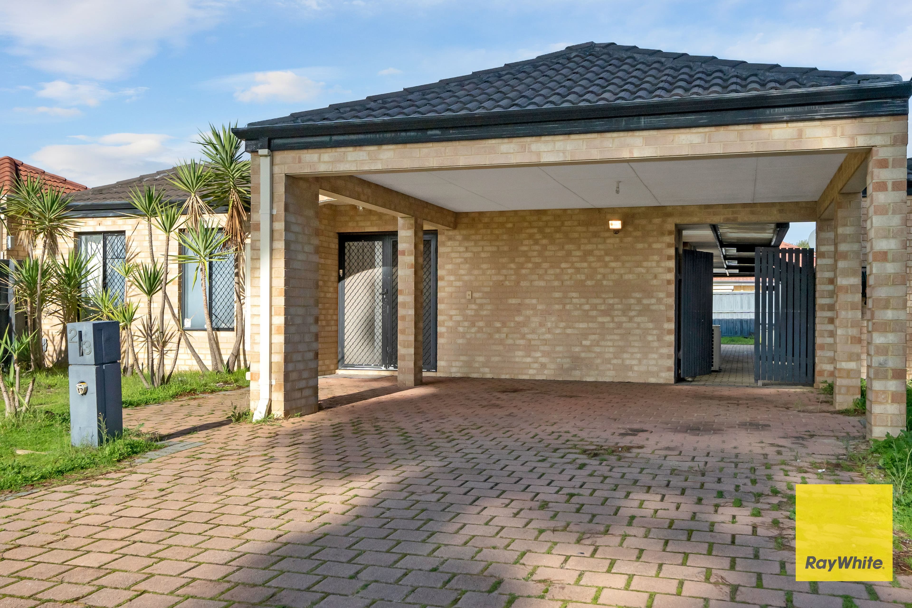 23 Vaucluse Crescent, Ellenbrook WA 6069, Ellenbrook - Thumbnail 2