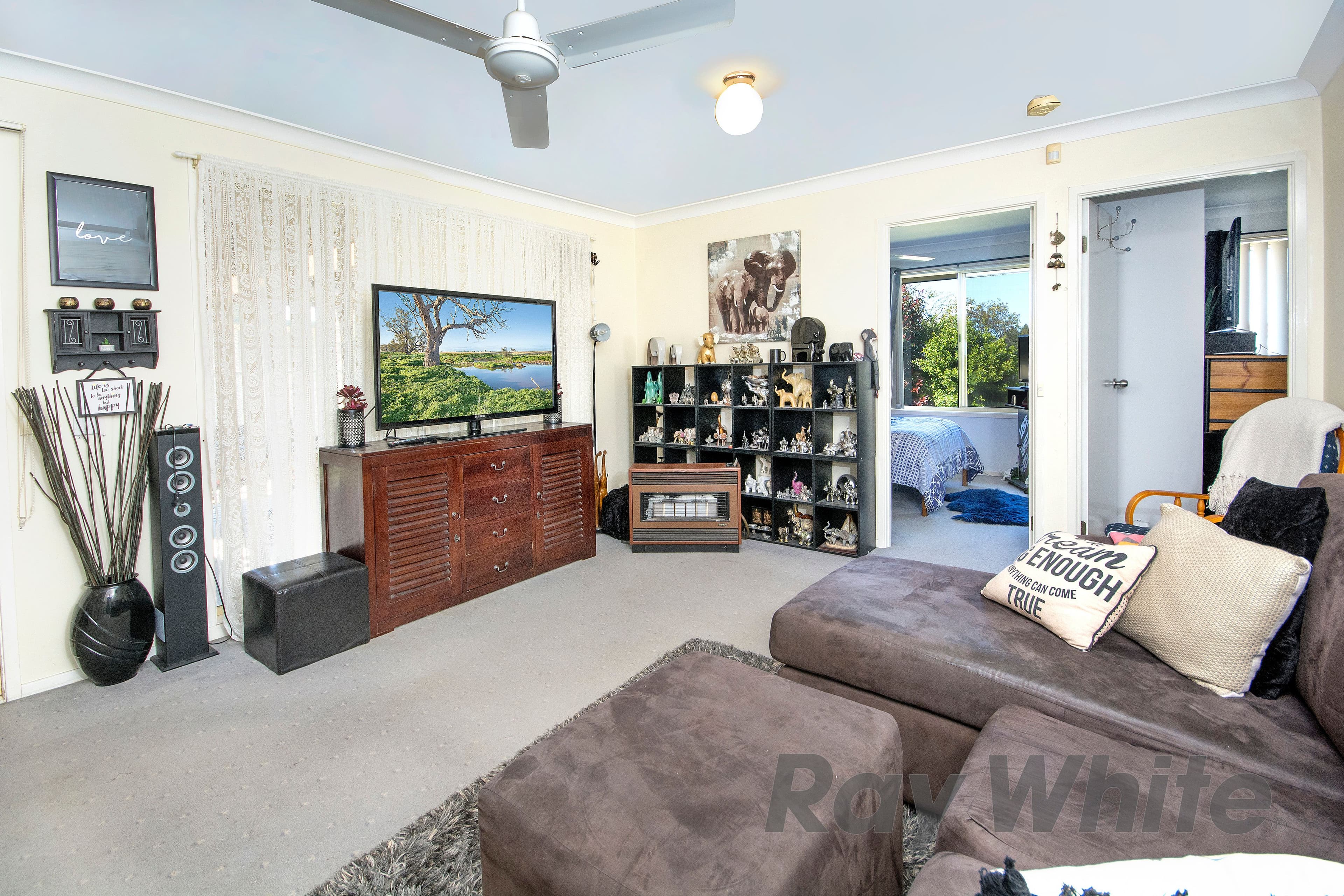 12 Finch Close, Cameron Park - Thumbnail 3