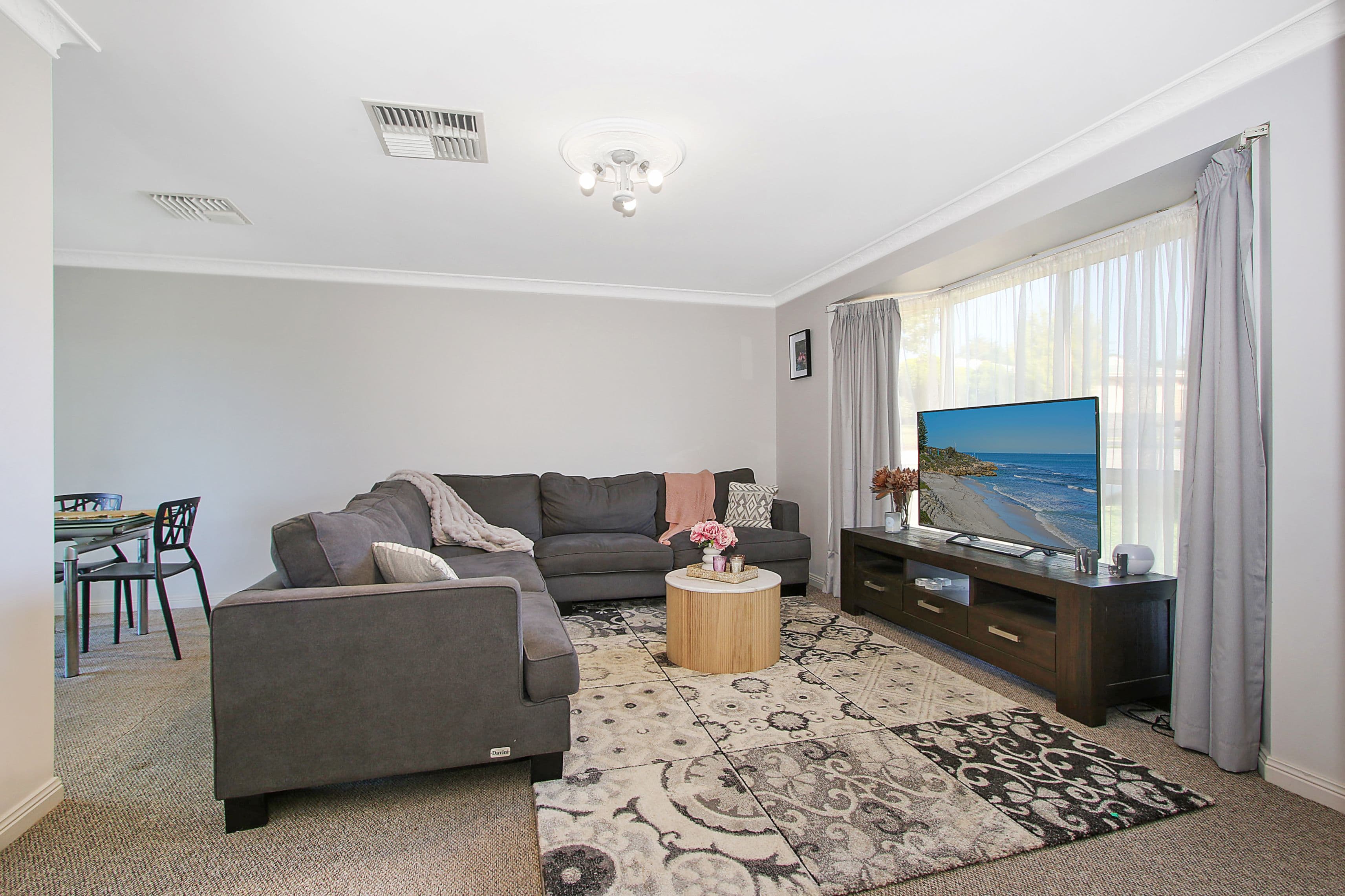 2 Canary Court, West Wodonga VIC 3690, West Wodonga - Thumbnail 2
