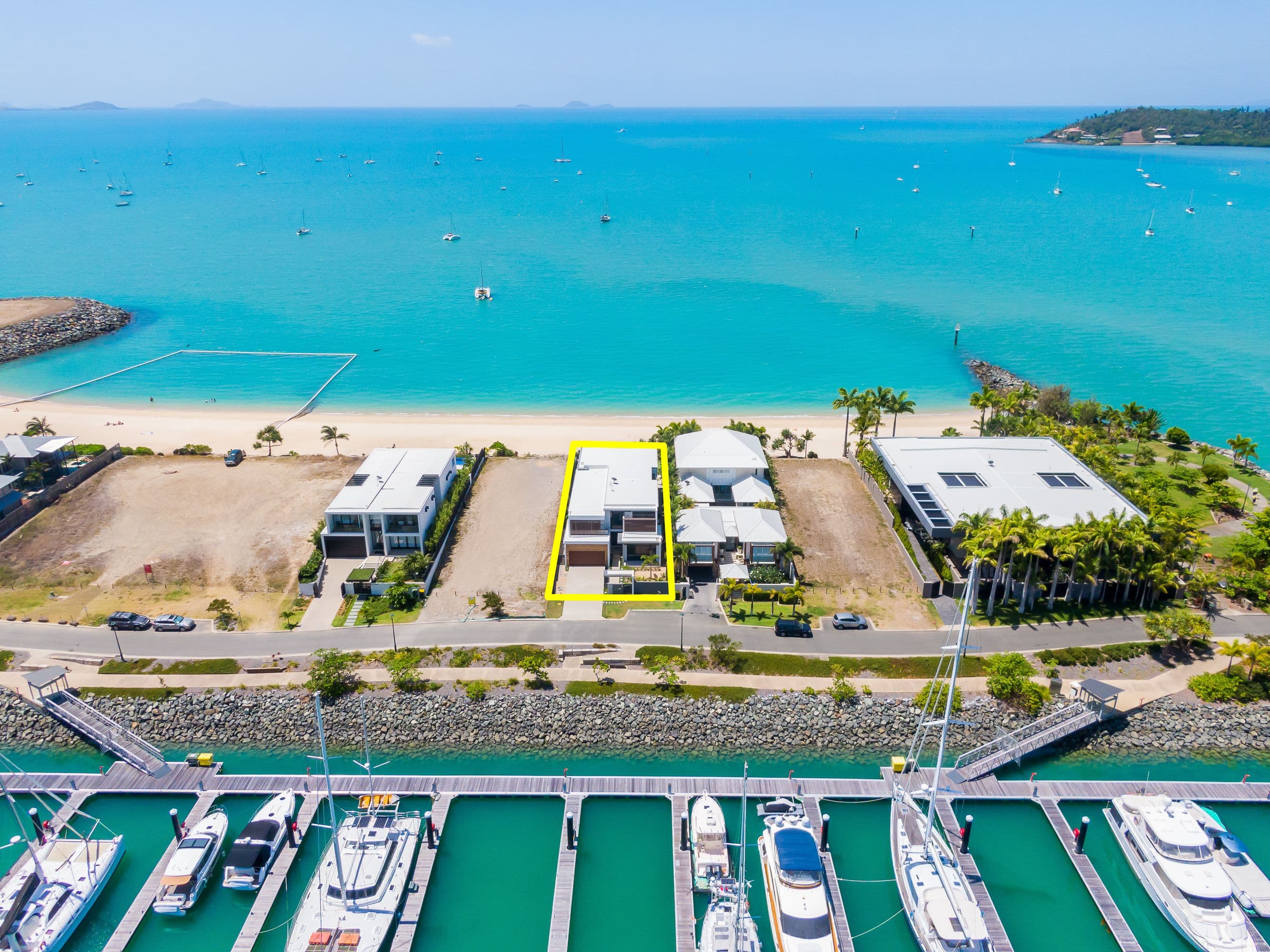 35 The Beacons, Airlie Beach QLD 4802, Airlie Beach - Thumbnail 4