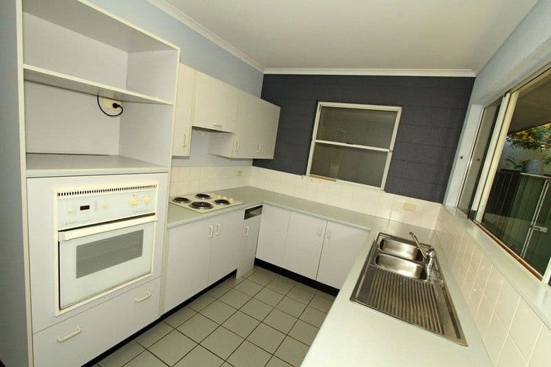 48 Rockhampton Road, YEPPOON QLD 4703, Yeppoon - Thumbnail 3
