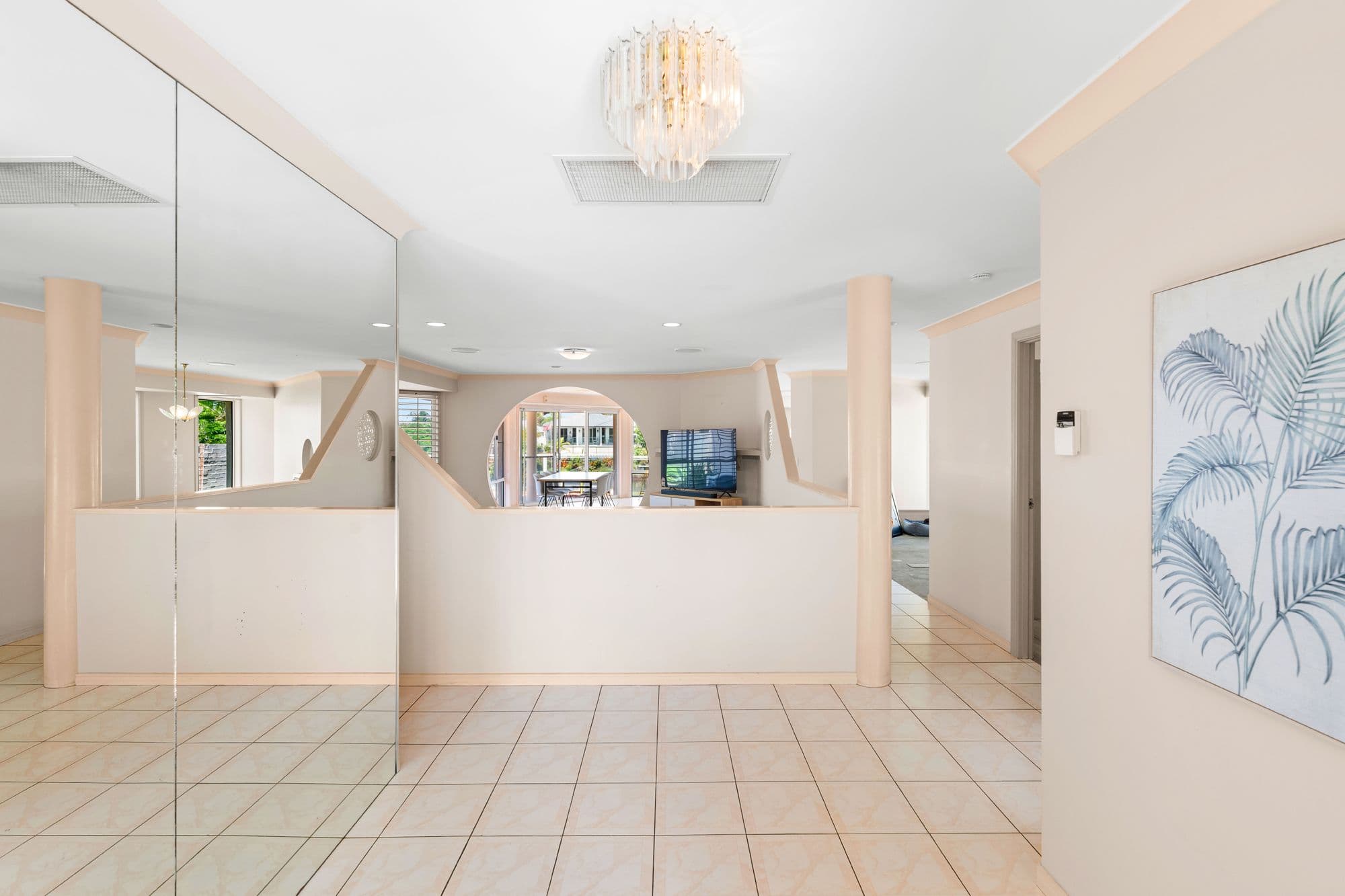 4 Catalina Court, Mermaid Waters QLD 4218, Mermaid Waters - Thumbnail 8