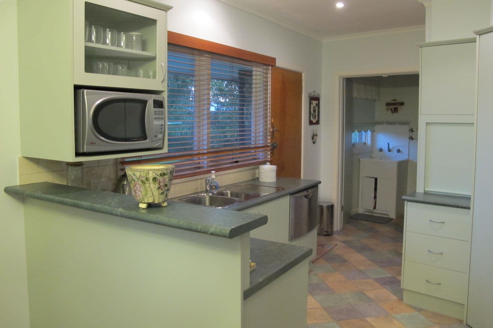 6 Norma Avenue, HAMILTON VIC 3300, Hamilton - Thumbnail 5