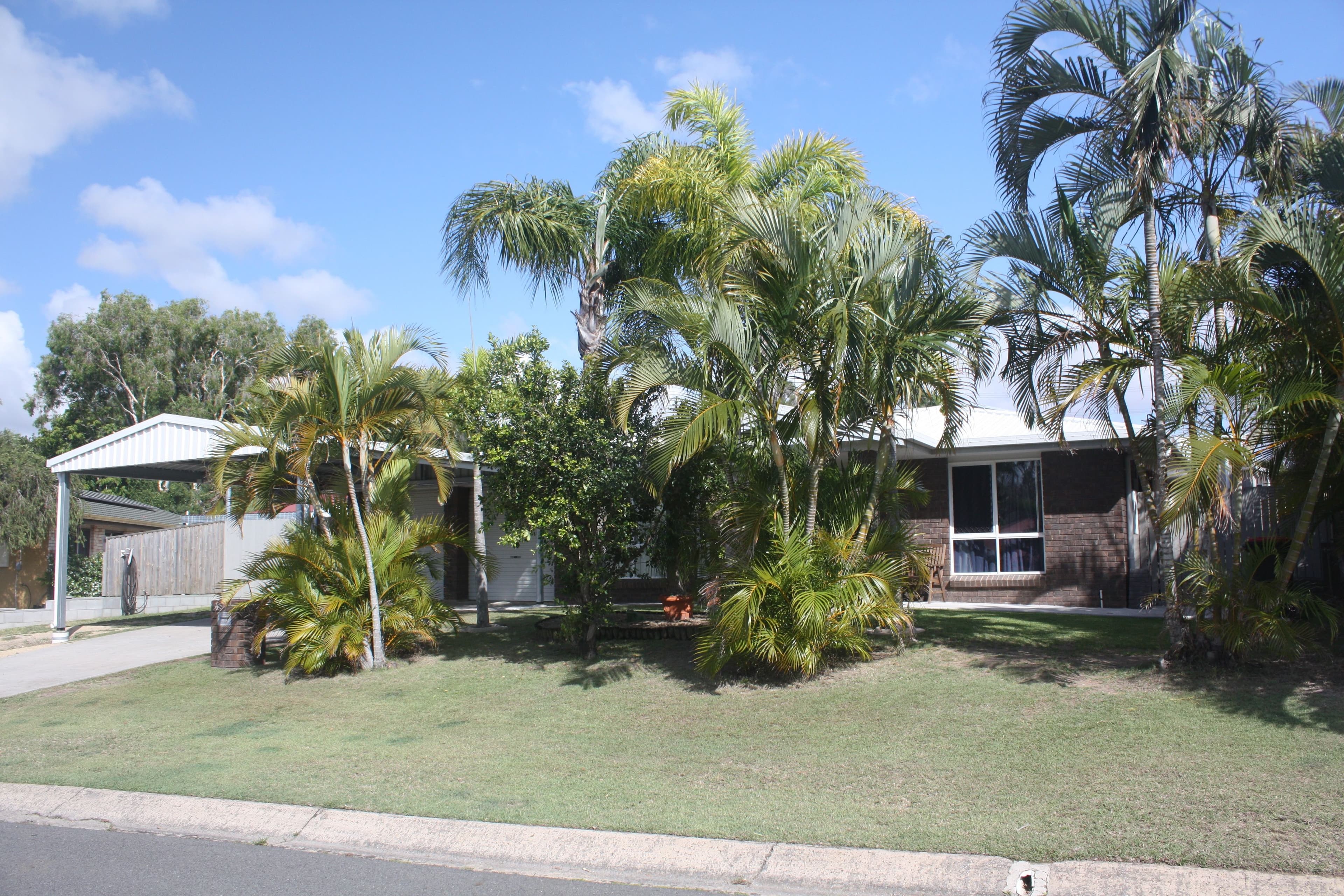 13 Douglas Street, Tannum Sands QLD 4680, Tannum Sands - Thumbnail 2