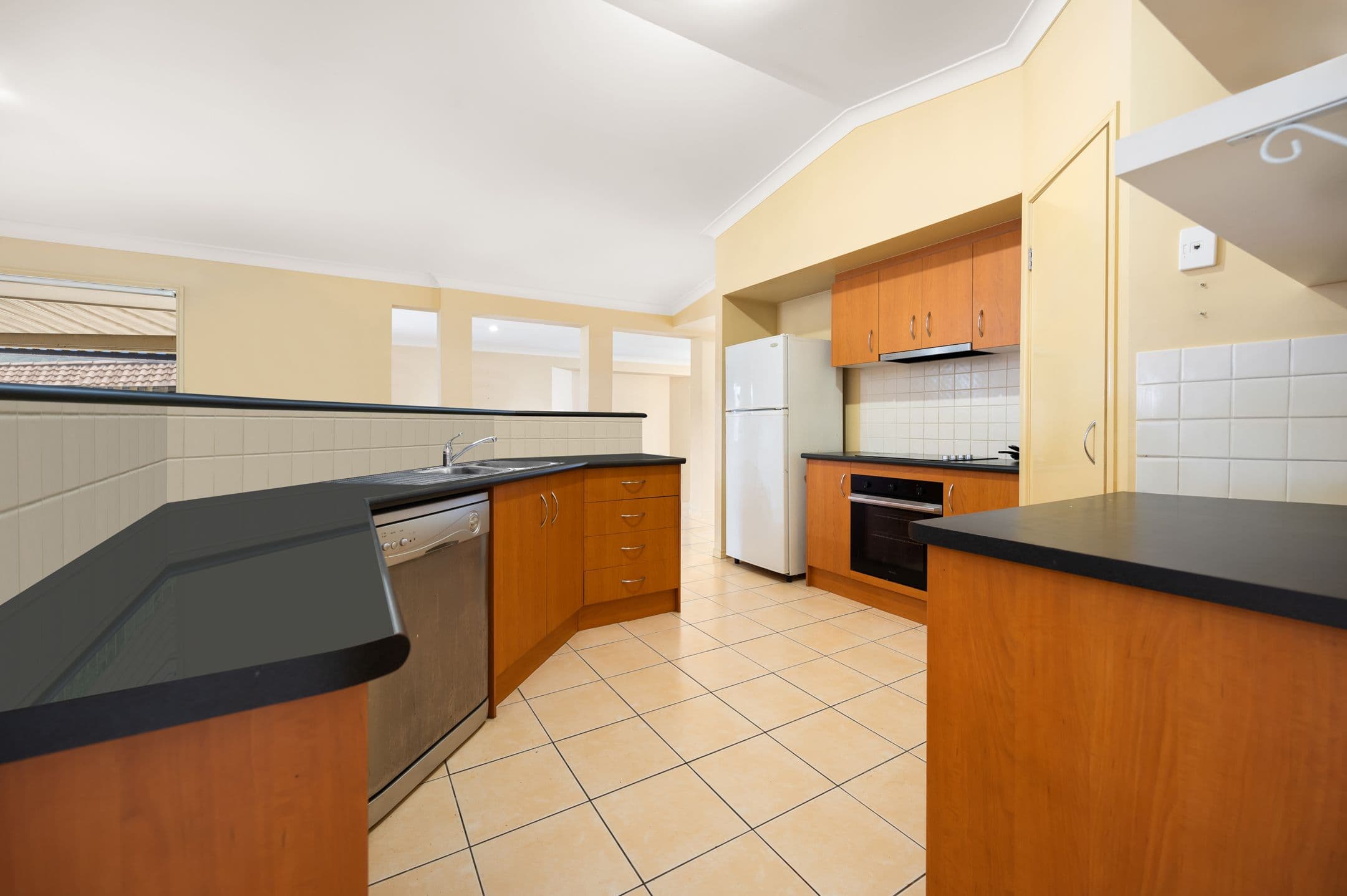 7 Wellers Street, Pacific Pines QLD 4211, Pacific Pines - Thumbnail 4