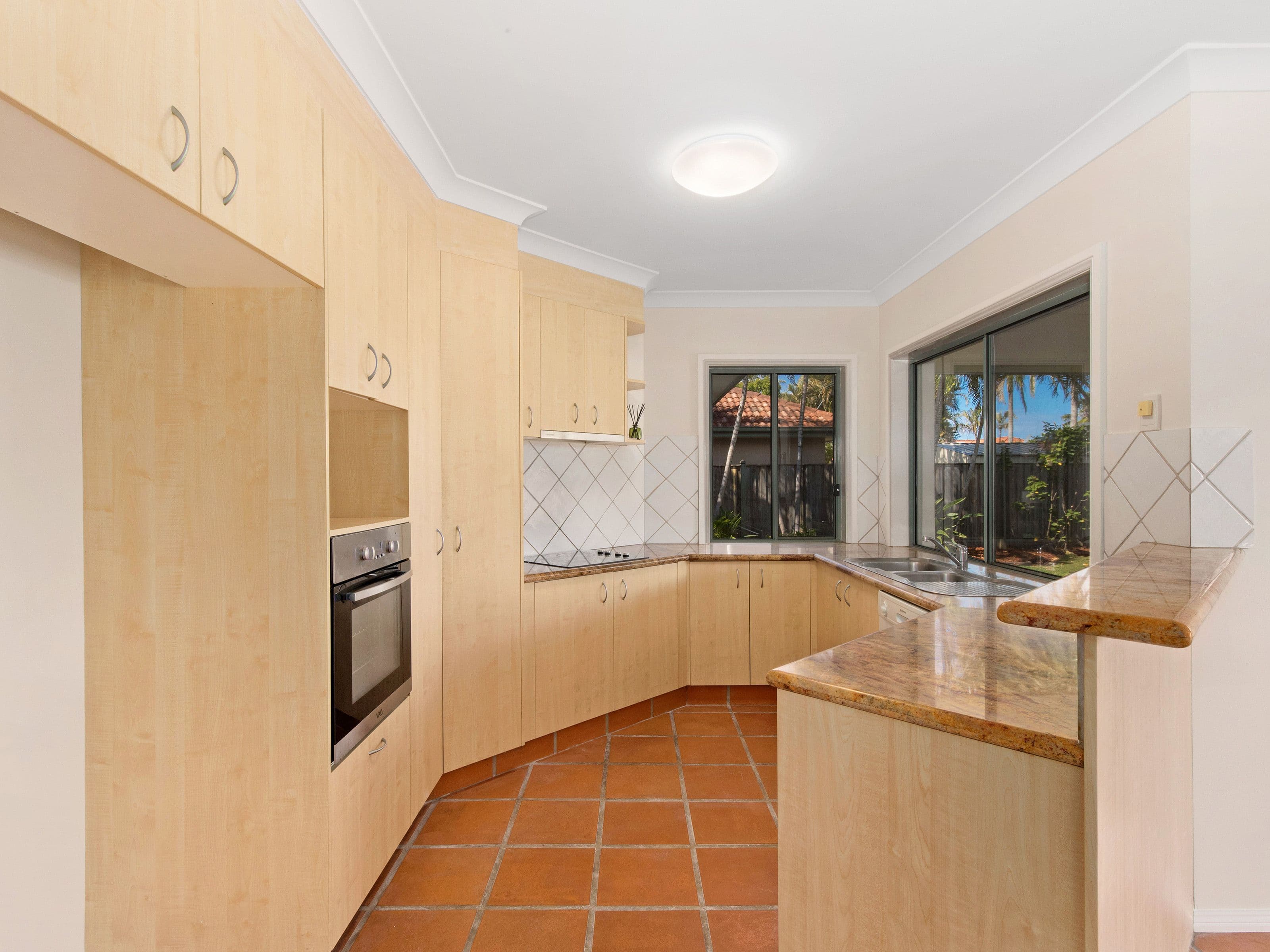 8 Shinnecock Close, Hope Island QLD 4212, Hope Island - Thumbnail 8