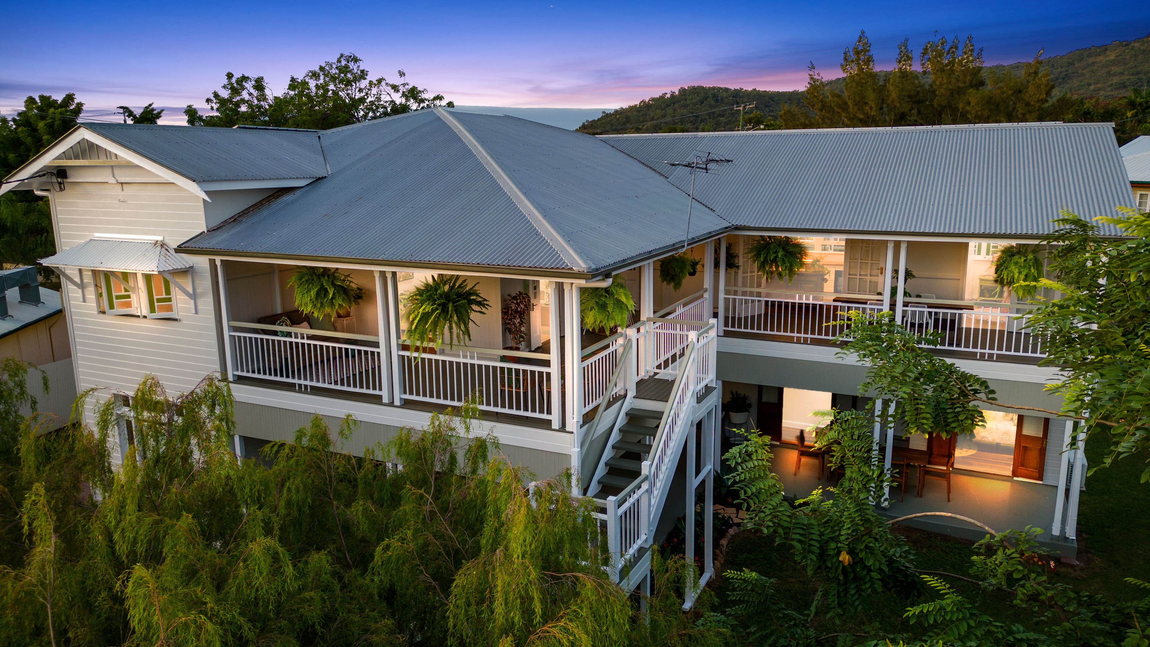 13 Carrington Street, West End QLD 4810, West End - Thumbnail 2