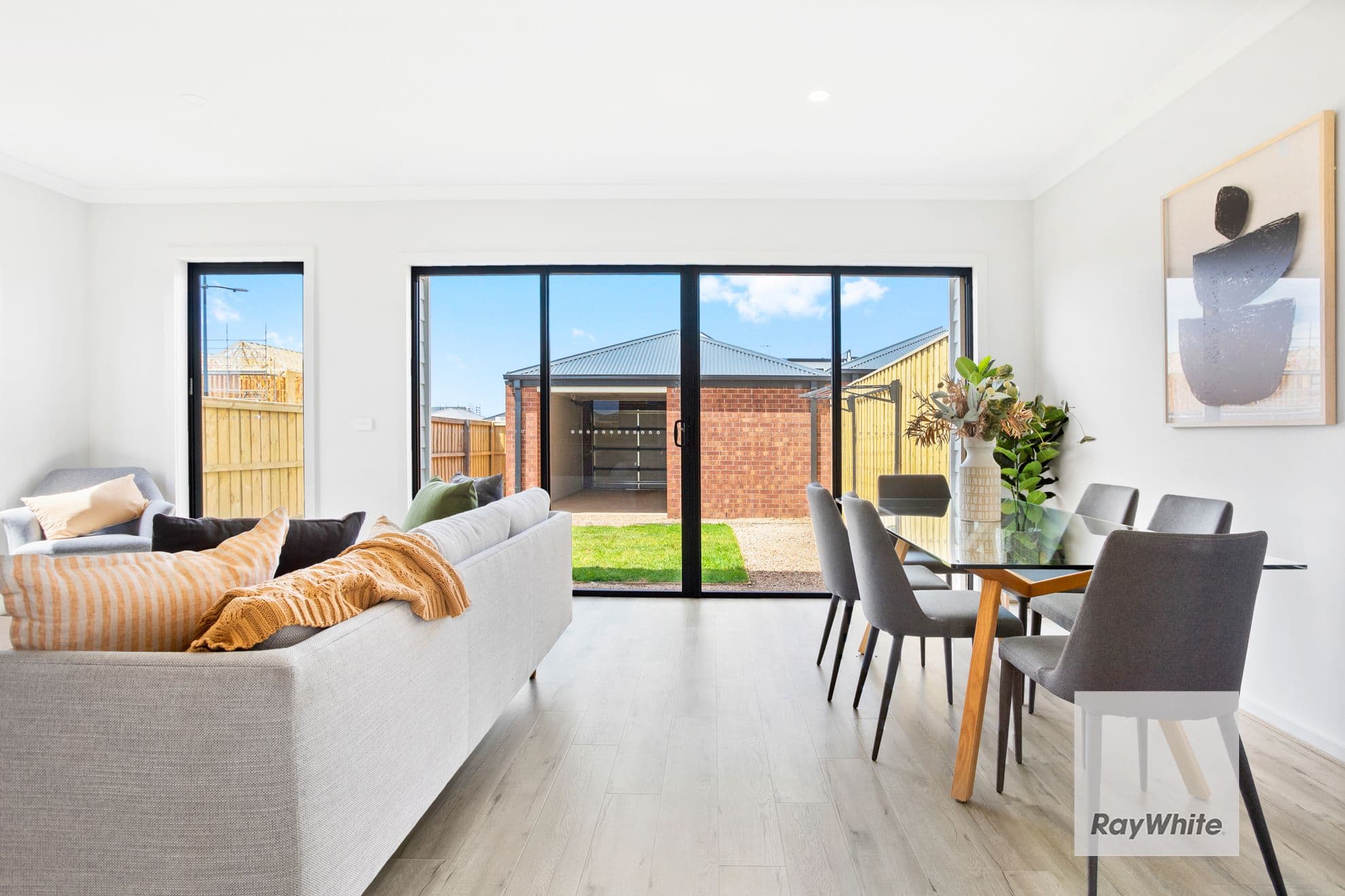 20 Lombardy Walk, DEANSIDE VIC 3336, Deanside - Thumbnail 4