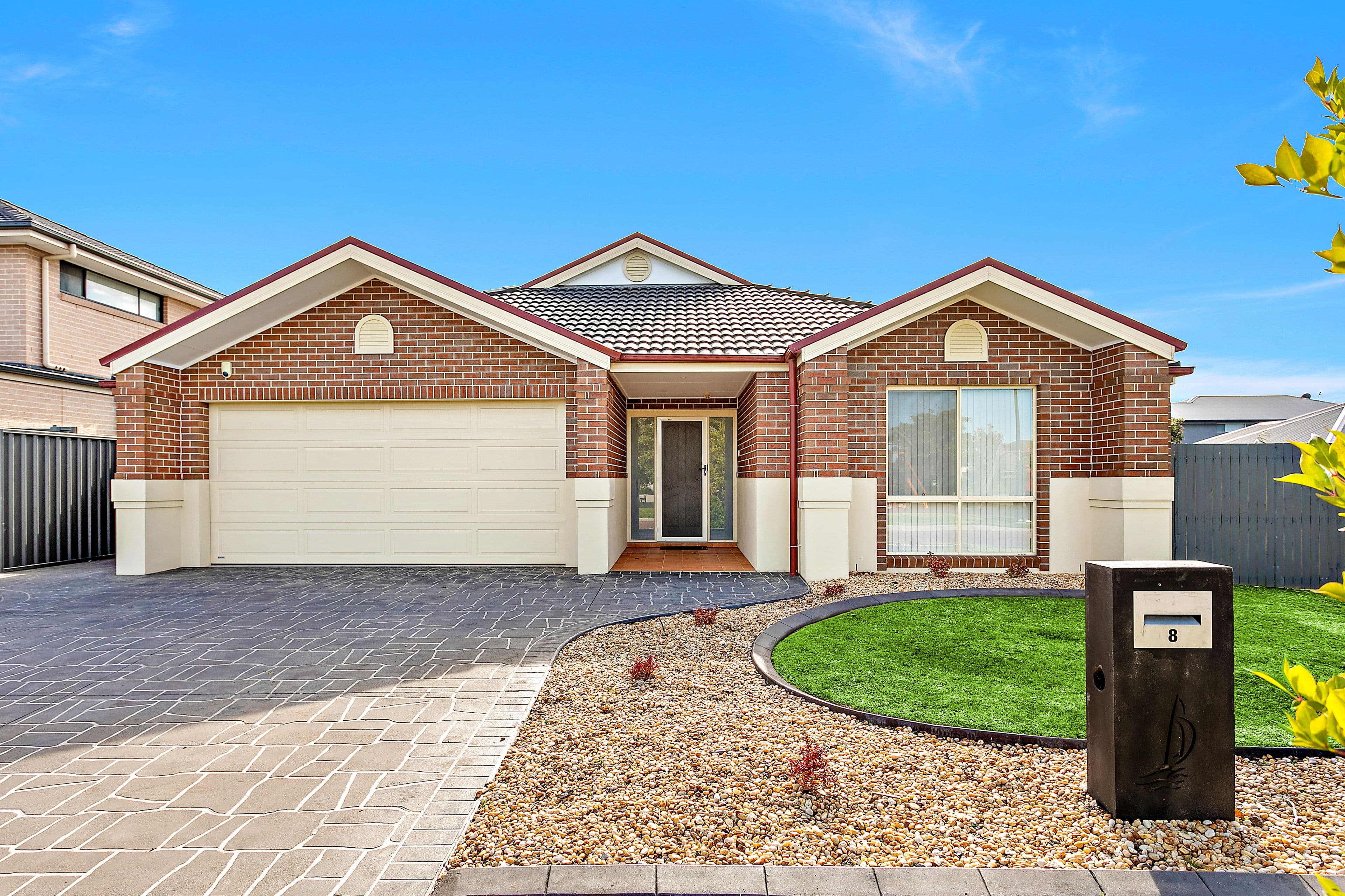 8 Sandy Bay Avenue, Haywards Bay - Image 1
